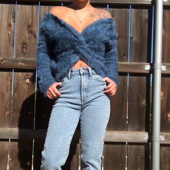 Alya teal fuzzy twist long sleeve sweater S - Picture 3 of 8